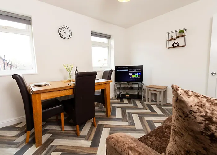 Cosy & Compact Apartment In Swinton