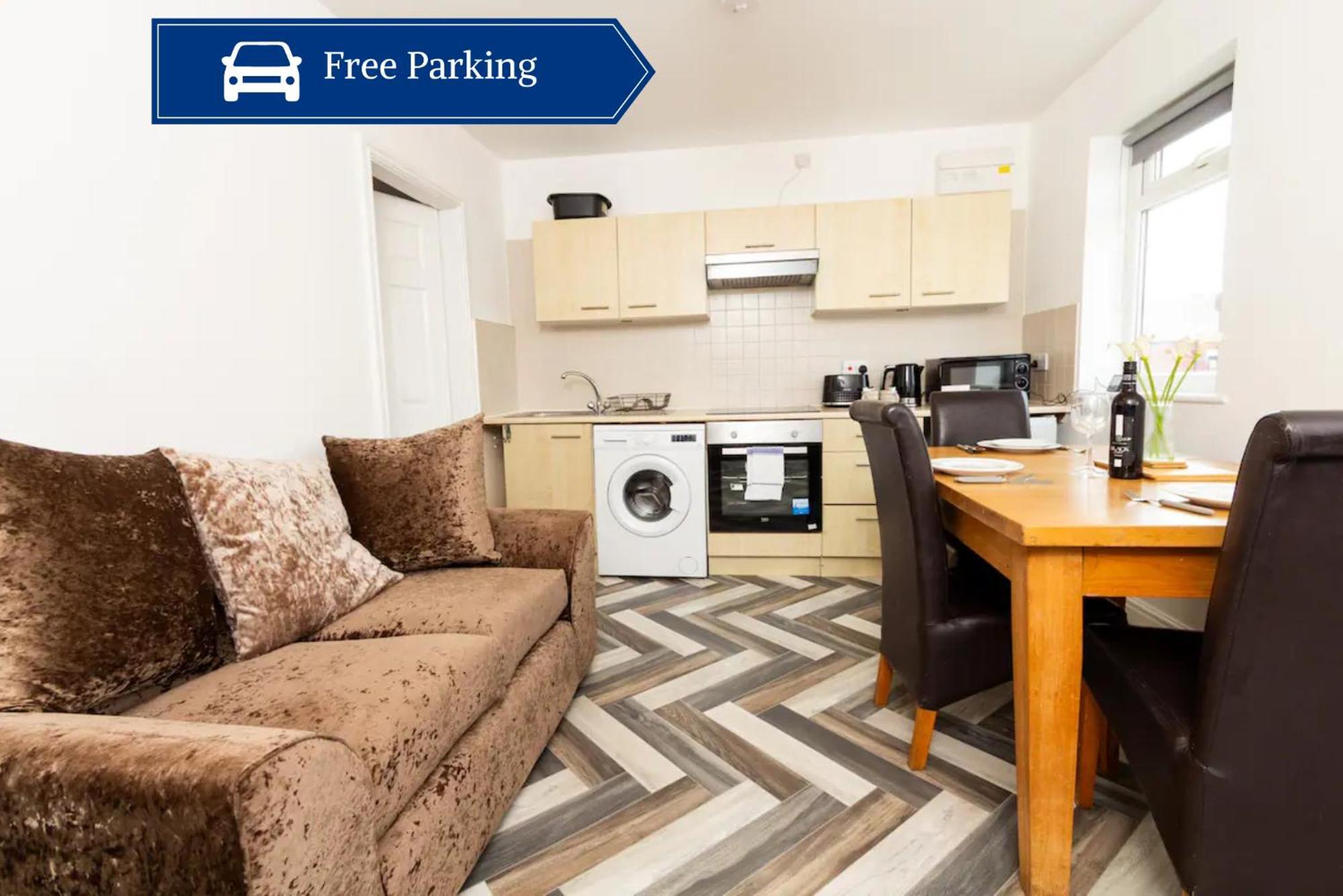 Cosy & Compact In Swinton * Manchester